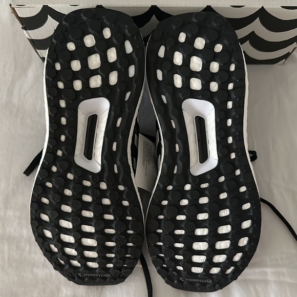 Adidas ultraboost DNA x marimekko women's US6 - Picture 7 of 7